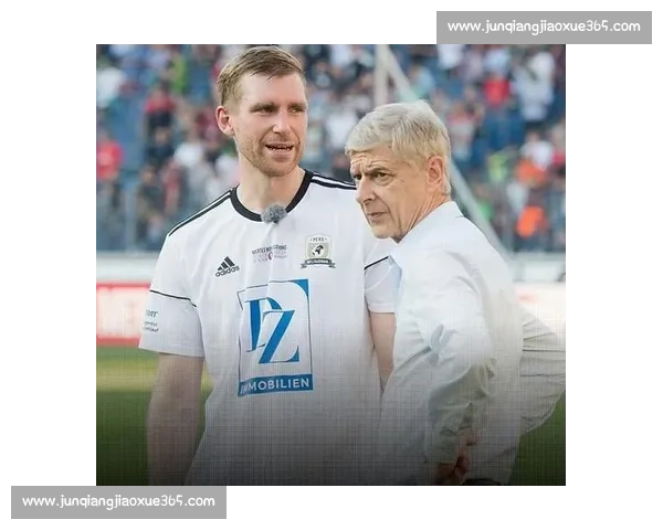 默特萨克:14 年枪手生涯,从后卫到青训教父的蜕变