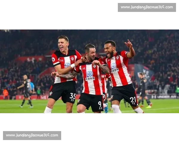 南安普顿主场迎战曼联英超焦点之战悬念拉满红魔与圣徒碰撞夜
